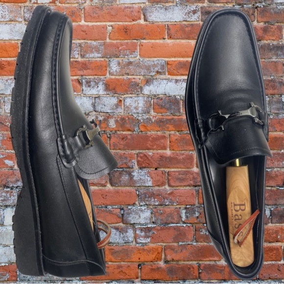 Salvatore Ferragamo Mens Black Leather Shoe - Picture 1 of 1
